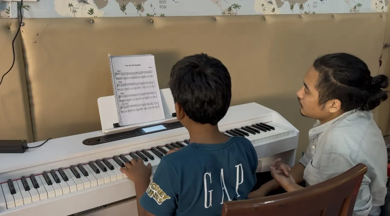 Piano lessons at Brij School of Music